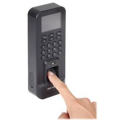 lecteur biométrique hikvision DS-K1T804AMF contrôle d'accès, empreinte, carte en vente au Cameroun bon prix